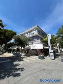 Hotel Zen - Image 3