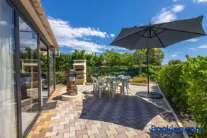 Petit pavillon pour 8 personnes dans une résidence avec piscine - Image 1