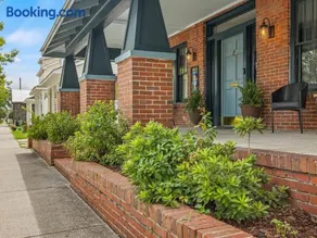 Brooklyn House, Downtown Wilmington - Image 2