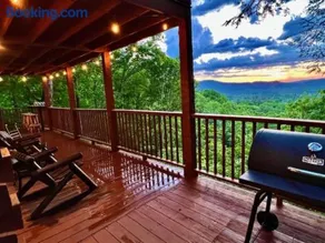 VIEWS - Spring sale! - King Bed - Pets Welcome - Image 4