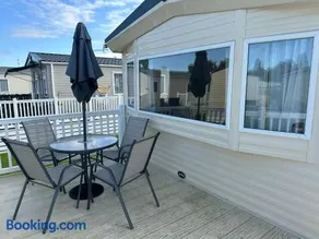 3 Bedroom Caravan Sleep 6 Pet Friendly - Image 3