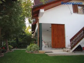 Schmidt apartment - Image 1