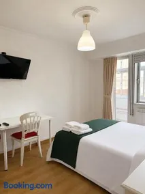 Hostal Porta Santiago - Image 5