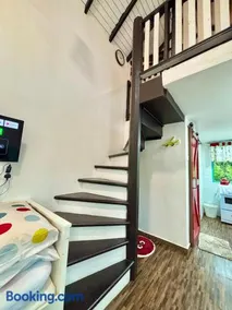 Wifi Netflix Tiny House near Jetty of Kuala Besut 4 pax - Image 1