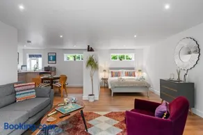 Attractive 2 storey, 2 bedroom barn in Long Melford - Image 4