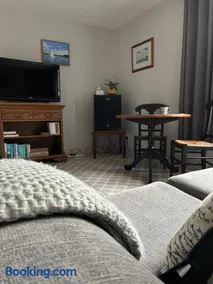 Caistor Bed & Breakfast - Image 2