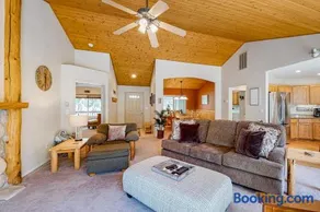 Bachelor Sunshine Retreat - Image 3