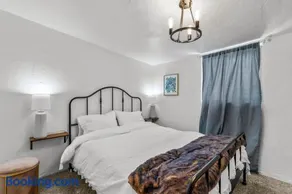 5 minute walking to downtown, NAU, coffee shops, shopping, parks and more! - Image 1