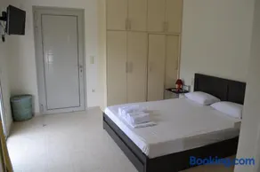 Av Apartment - Image 1