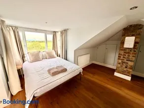 Auchnacree Luxury Villa - Hillend Edinburgh - SuperFast WiFi - Image 4