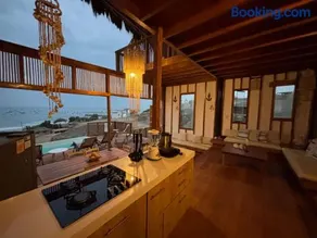 Relaxing Oceanfront in Punta Veleros by Wynwood - Image 1