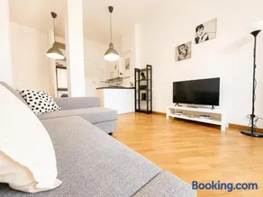 Loft a 5 Min da Mare & Stazione - Image 1