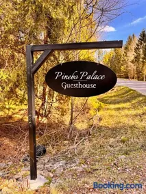 Pinebo Palace Guesthouse - Image 2