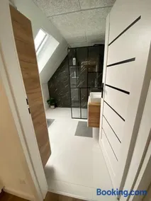 Sunny apartment - Image 2
