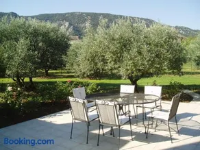 Danie, maison des oliviers et vue Luberon - Image 1