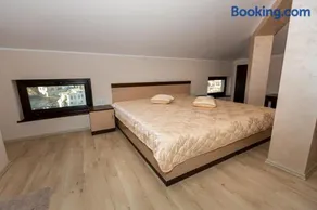 Hotel Kristal - Image 1