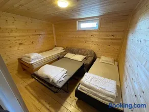 Room 1 - Image 3