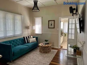 DuknWilla Beach Cottage - Image 1