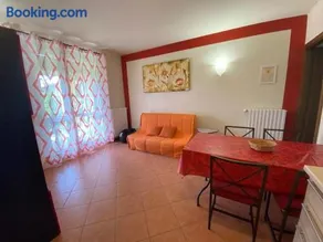 Apartment Flower - Image 1