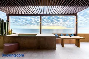 6 Guests - Amazing Views -Top Design - Image 1