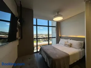 Livin 523 T3 - No Coração de Atlântida com Piscina Térmica - Image 3