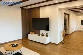Alpentraum: Luxuswohnung mit atemberaubendem Blick - Image 1