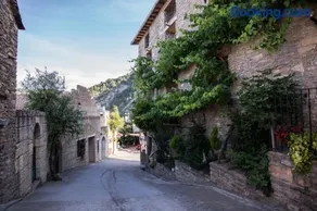 Las Bodegas De Claveria - Image 1