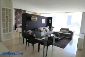 Reforma 222 Boutique Apartment 8J - Image 2