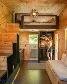 Writer's Retreat - Secluded Getaway, Hot Tub, and Stargazing Deck - Image 5