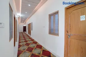 Spot On R M Hotel - Image 3