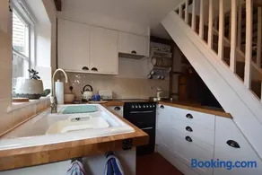Mim's Cottage - Image 3