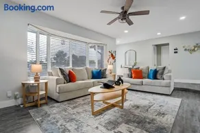 Luxe by Jenn - 3BR Retreat with Heated Pool - Image 1