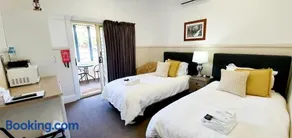 Coppers Hill Private Accommodation - Image 4
