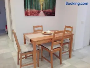 Céntrico Apartamento con Patio Privado - Image 3