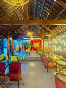 Sân Vườn Hotel Khánh Hòa - Image 5