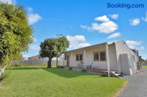 Armstrong Cottage - Image 2