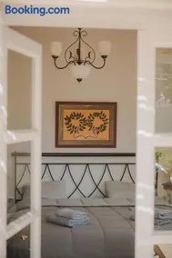 Island Home - Image 2
