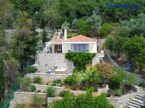 Alonissos Luxury Villa with Jacuzzi and Beach - Image 2