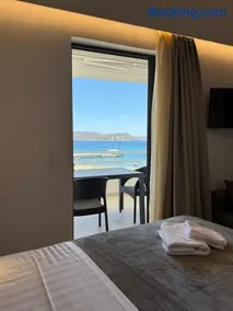 Thalassa Luxury Apartments Nea Styra - Image 3