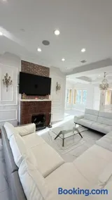 Luxury Manhattan View Apartment ,Parking, 10 min to NY - Image 3