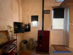 A deux pas de la gare, La Maison Rouge - Image 2