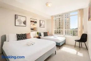 High-End 2BR 2BATH Condo-Steps to Square One Mall - Image 3