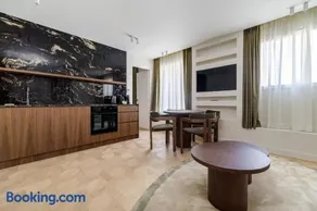 Cosy apartment with AC next to Champs Élysées - Image 3