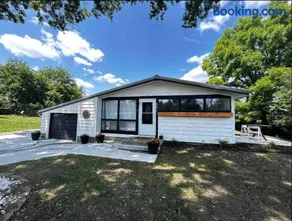 8th Street Haven - 3 bedroom House in DT Hamilton - Image 4