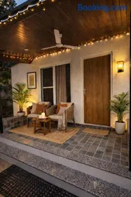 The Lagoon- 3BK Cottage Stay with Private Pool and Garden - Image 1