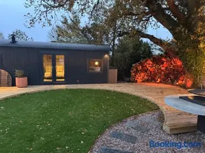 Acorn Hideaway - Image 2
