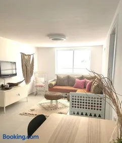 אירוח השקד - 10דק' משדה התעופה - Image 3