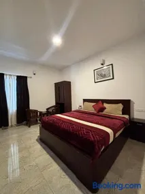 Green woods stays - Image 3