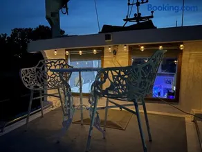 Sea Dream 42ft Beautiful 2 bedroom boat - Image 5