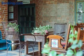 Bougainvilla Apartment - Image 5